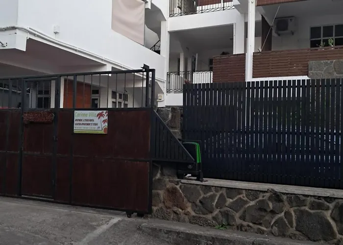 Corinne Villa 300M From The Beach